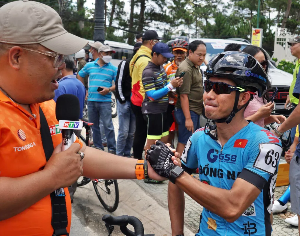 Sức mạnh “siêu nhân” của Igor Frolov giúp TPHCM Vinama lấy trọn 3 danh hiệu danh giá ở chặng đèo Khánh Lê ảnh 5