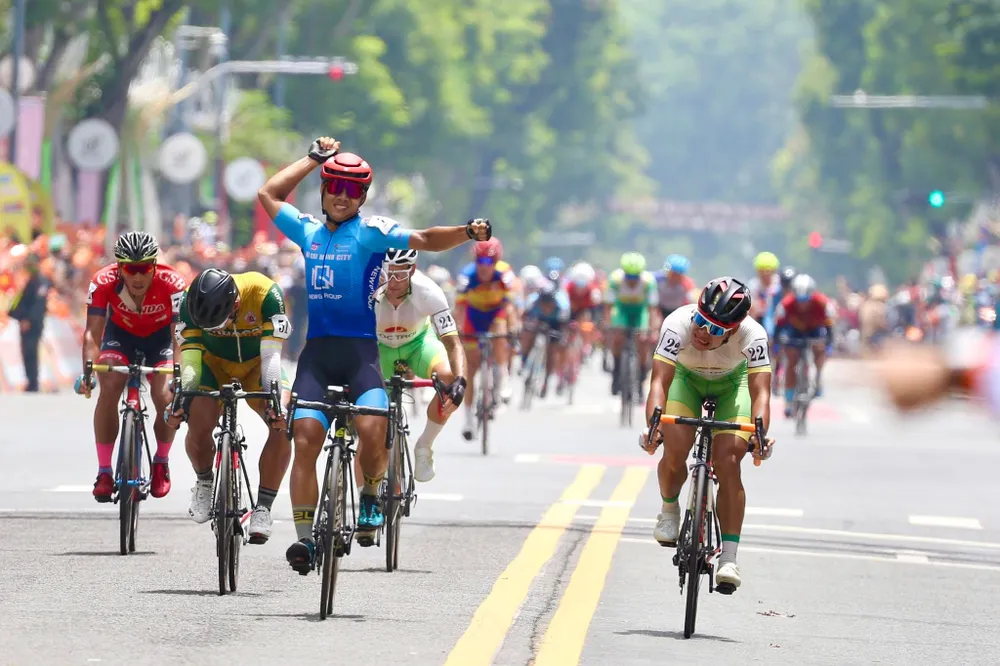 Igor Frolov giúp TPHCM Vinama giành cú “ăn ba” danh giá ảnh 1