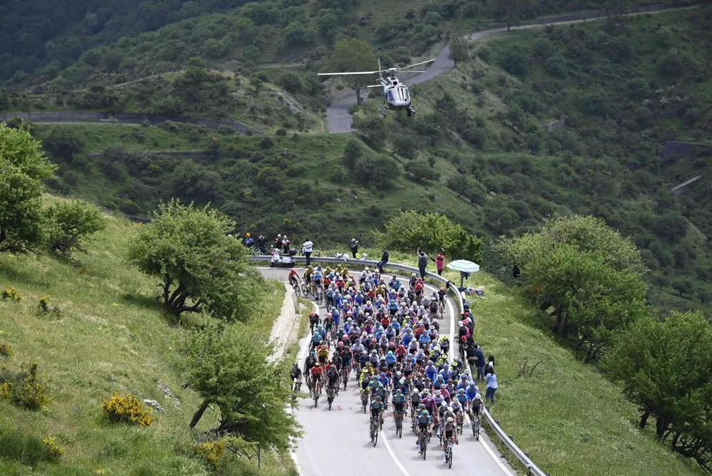 Arnaud Démare chiến thắng chặng 5 giành luôn chiếc Áo tím ảnh 1