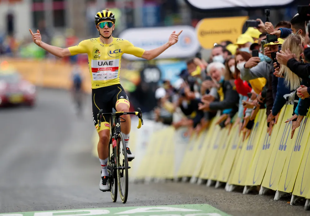 Tadej Pogacar hai năm liền vô địch Tour de France 