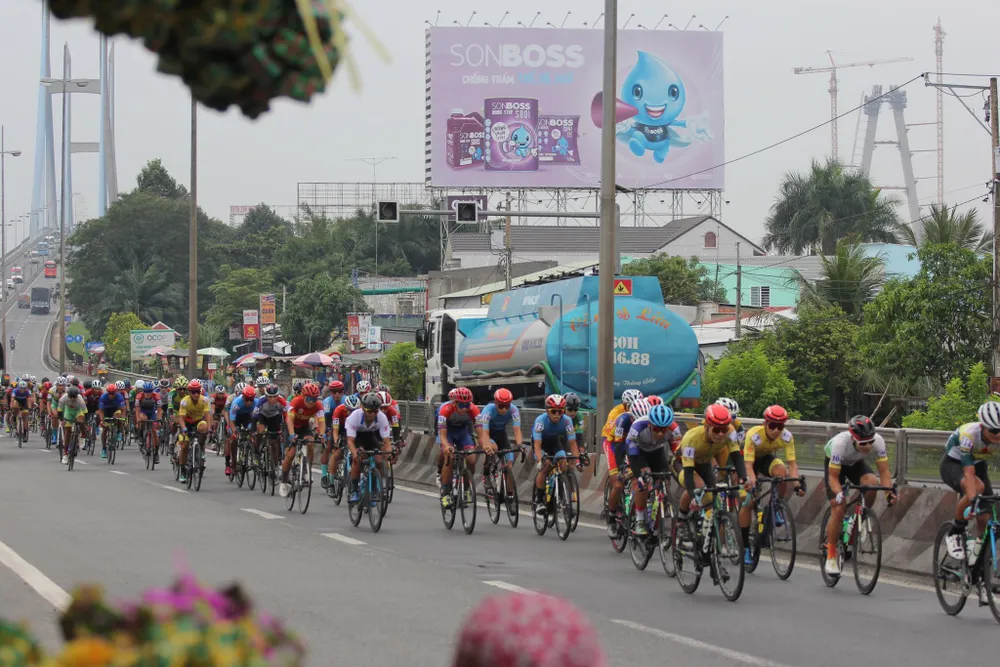 Trần Nhật Duy về nhất chặng 2 chiếm 3 Áo giải xe đạp Nam Kỳ Khởi Nghĩa 2022 ảnh 1