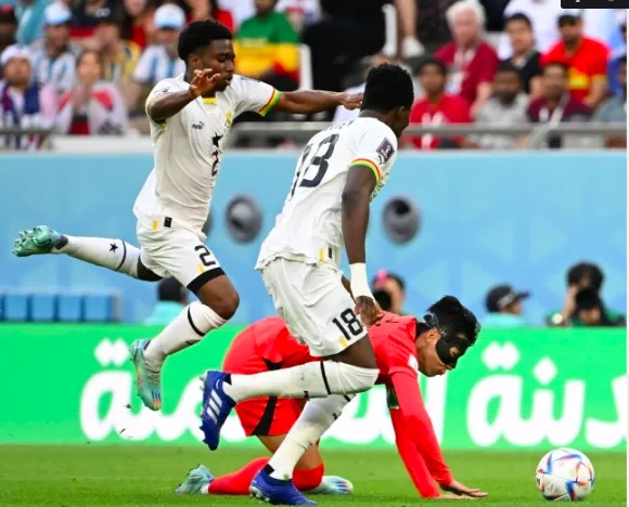 Ghana chiến thắng trong màn rượt đuổi tỷ số ảnh 2