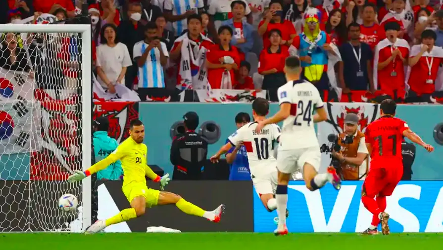 Bảng H: Hàn Quốc làm cơn địa chấn quật ngã Bồ Đào Nha giành quyền đi tiếp ảnh 3