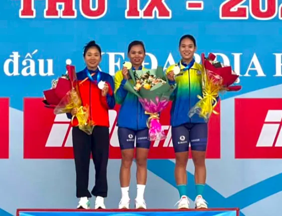 Cô gái vàng Đinh Thị Như Quỳnh khẳng định sức mạnh nội dung sở trường băng đồng ảnh 1