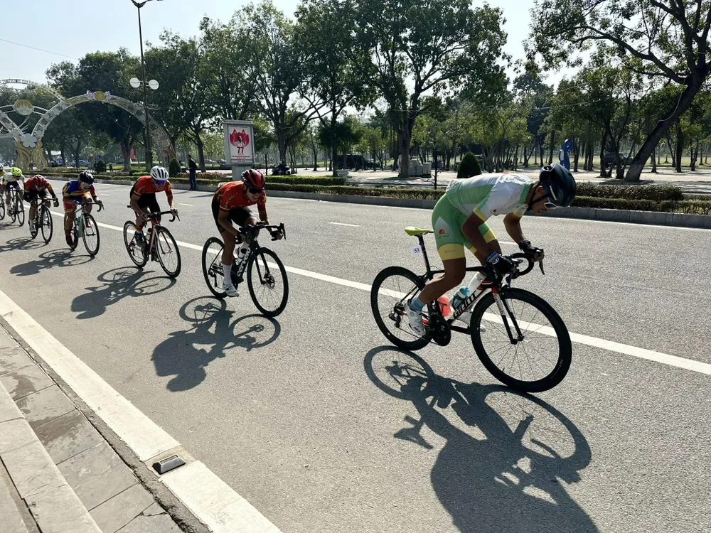 “Thần núi” Lê Ngọc Sơn xuất sắc giành HCV nước rút tính điểm ảnh 1