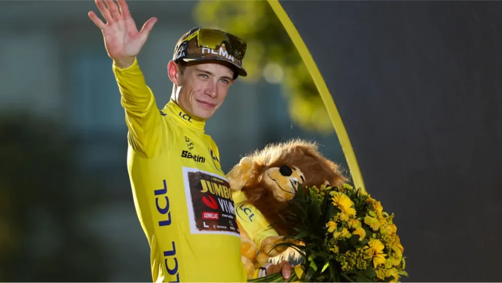 Jonas Vingegaard sẽ trở lại bảo vệ áo vàng Tour de France