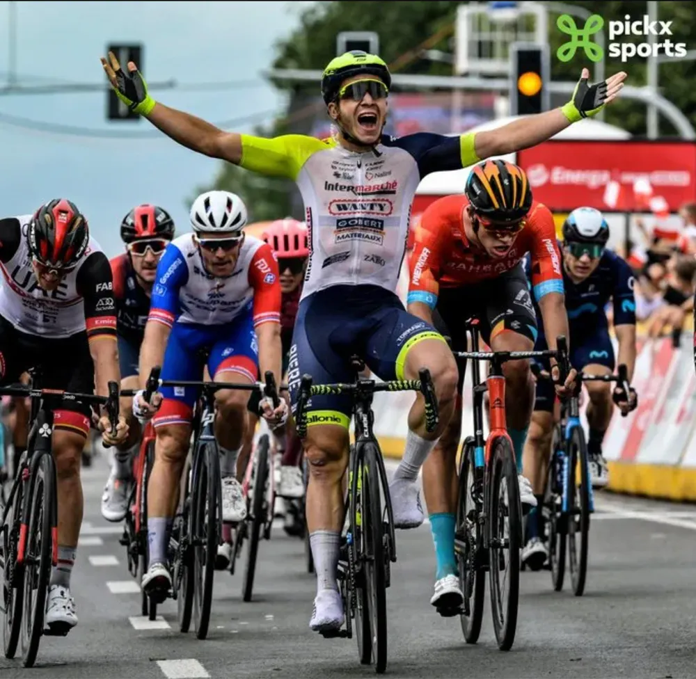 Gerben Thijssen mừng chiến thắng