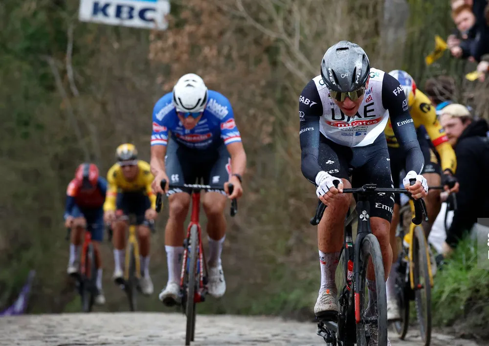 Tour of Flanders là cuộc đua thu hút nhiều tay đua mạnh thế giới