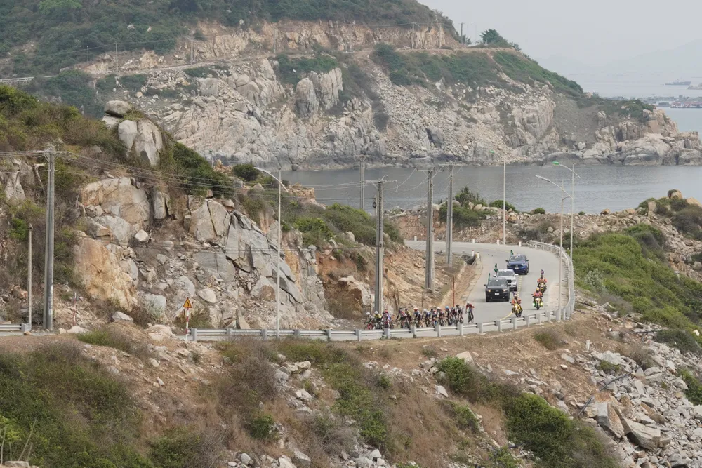 Quang cảnh đường đua. Ảnh: HOÀNG HÙNG