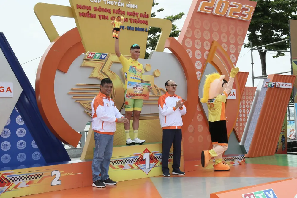 Petr Rikunov có lần thứ 21 trong giải mặc Áo vàng