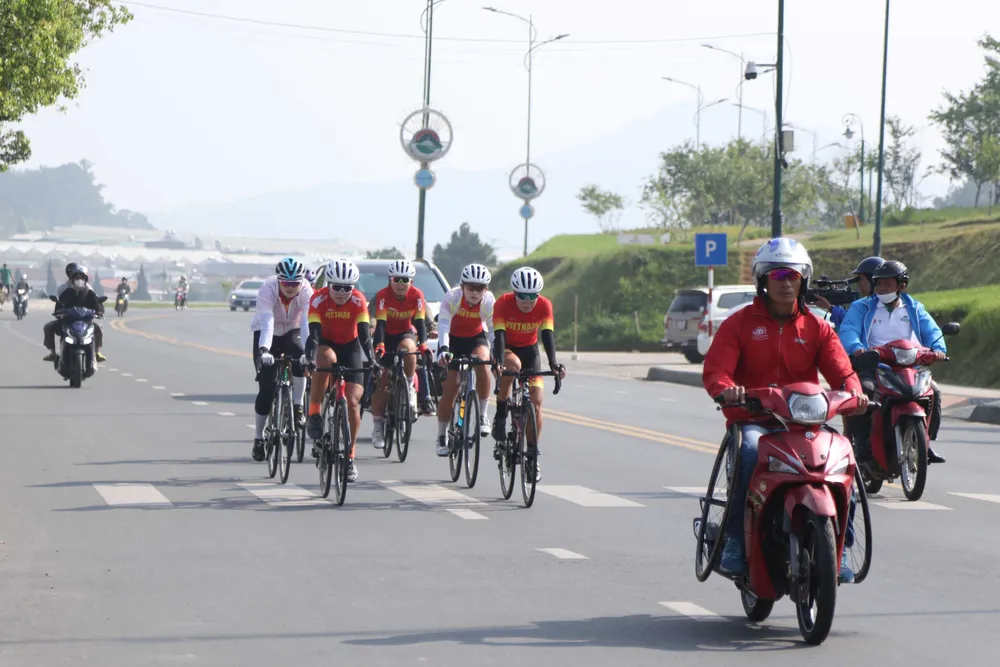 Nguyễn Thị Thật đã trở về từ châu Âu tập luyện cùng đội tuyển Việt Nam