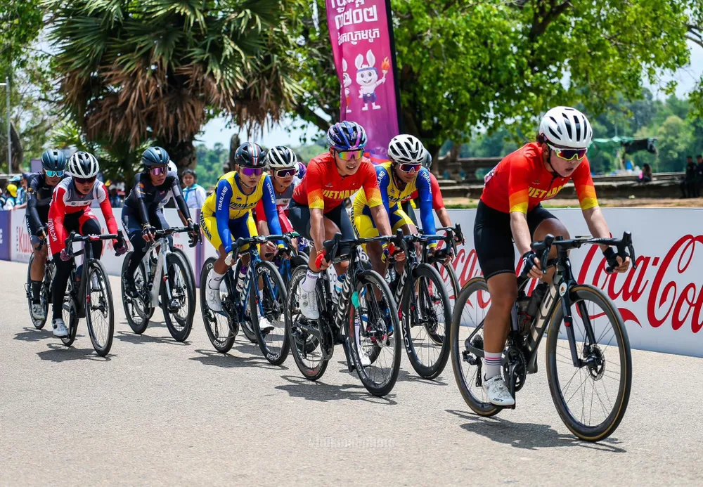 Các người hùng thầm lặng, đồng đội đã hỗ trợ khá tốt cho Thật