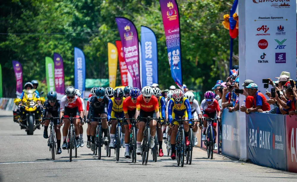 Thái Lan đã cùng Việt Nam dẫn dắt thế trận