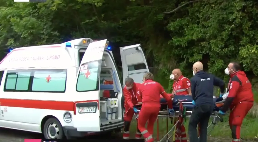 Geoghegan Hart sớm từ giã cuộc đua vì tai nạn