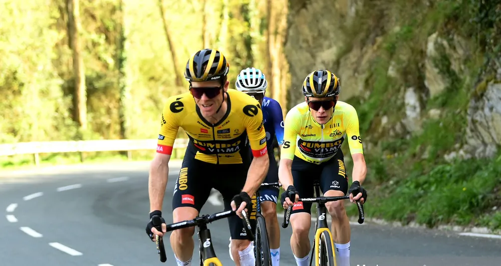 Steven Kruijswijk là người hỗ trợ tích cực cho Jonas Vingegaard