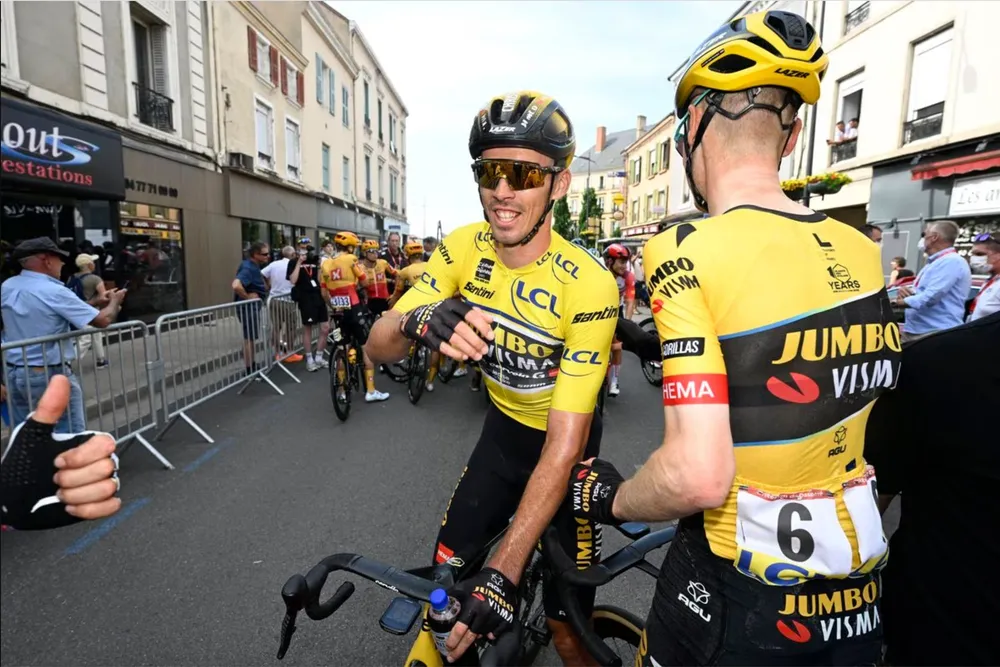 Christophe Laporte chia sẻ niềm vui với đồng đội