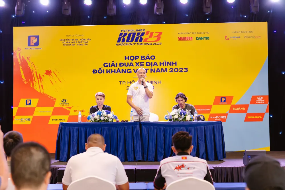 Quang cảnh buổi họp báo