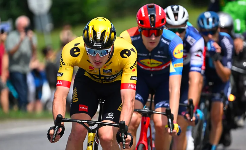 Nhóm tay đua tấn công thoát đi