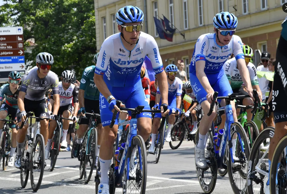 Lukas Pöstlberger ra mắt đội Jayco AlUla hồi đầu năm