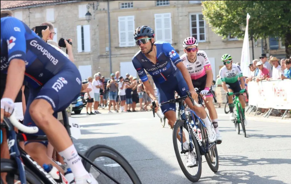 Thibaut Pinot vẫn còn phong độ tốt ở tuổi 33 Thibaut Pinot vẫn còn phong độ tốt ở tuổi 33