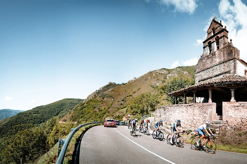 Nhóm tay đua thoát đi ban đầu