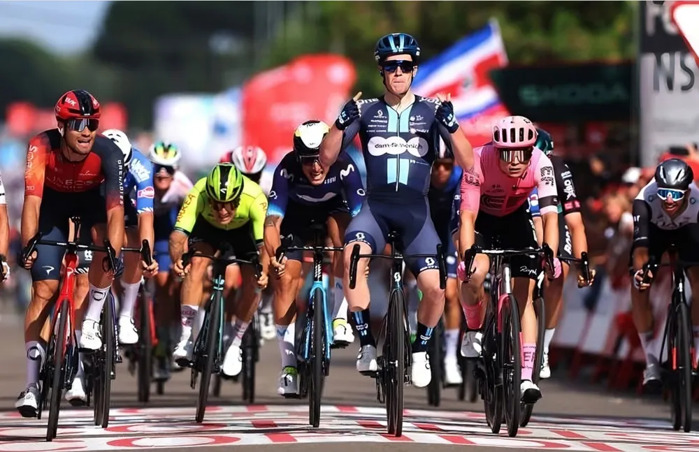 Alberto Dainese thắng chặng 19