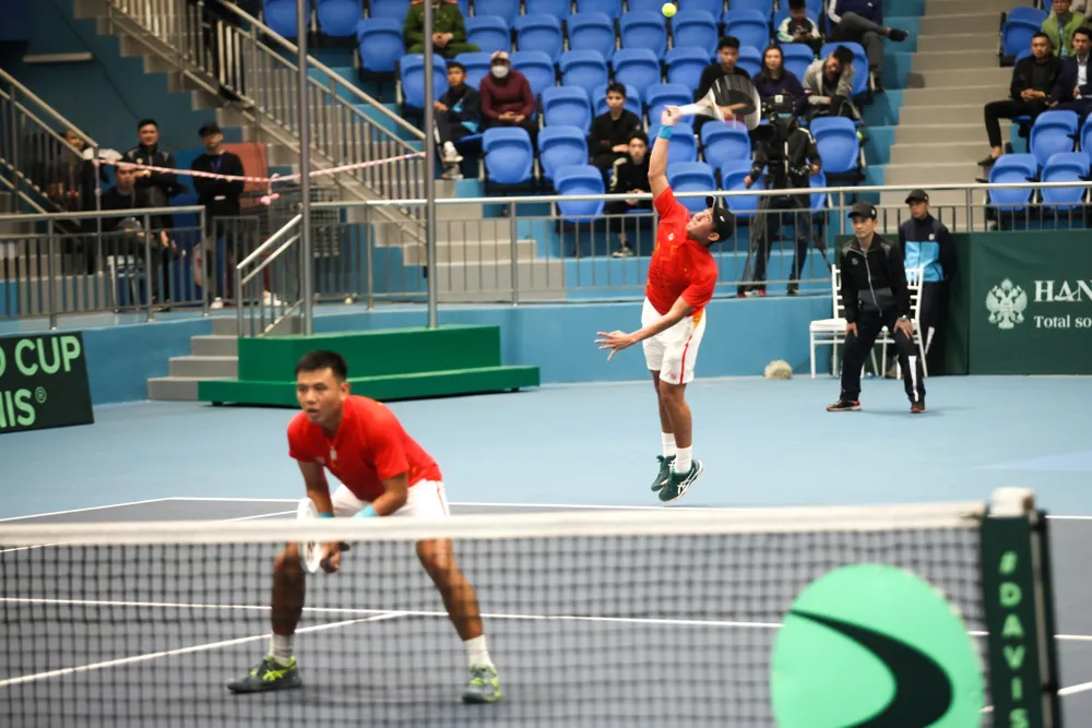 Lý Hoàng Nam/Nguyễn Văn Phương bị loại ở nội dung đôi nam