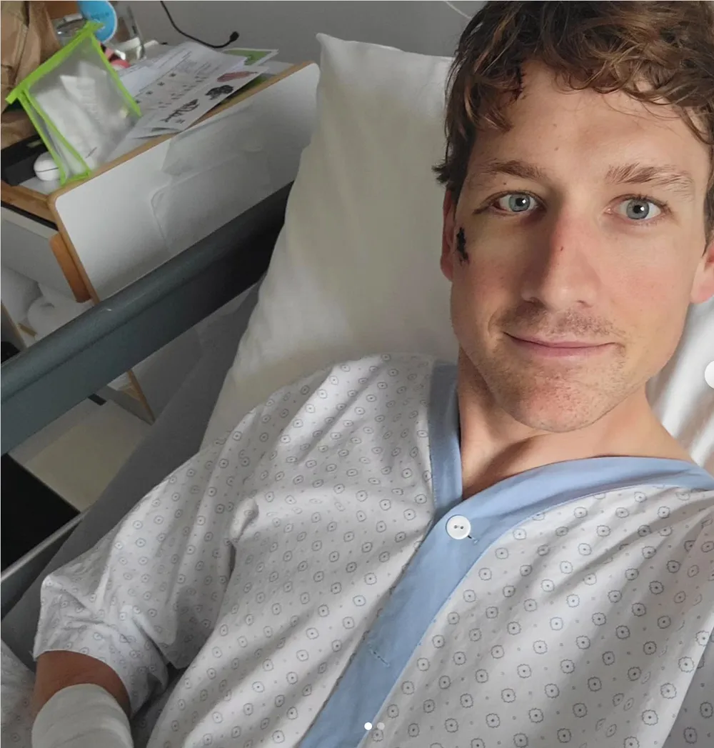 Stefan Küng được điều trị ở bệnh viện