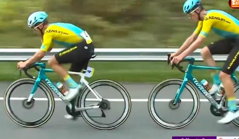 Hai tay đua Kazakhstan vừa chơi ở Tour de France quá mạnh tấn công thoát đi