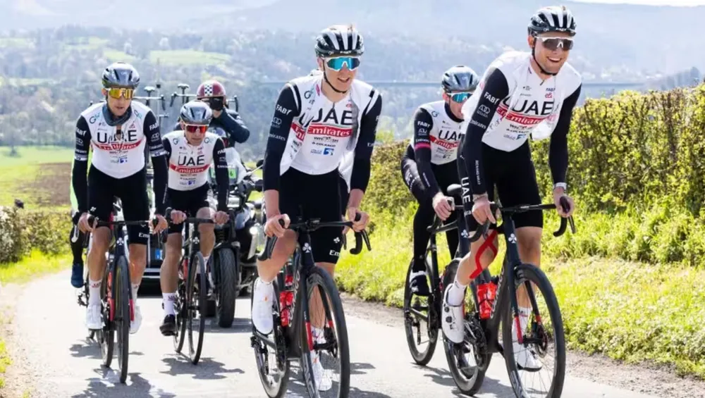 Tadej Pogacar là thủ lĩnh UAE Emirates