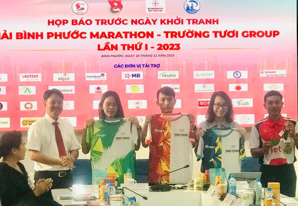 BTC công bố áo thi đấu