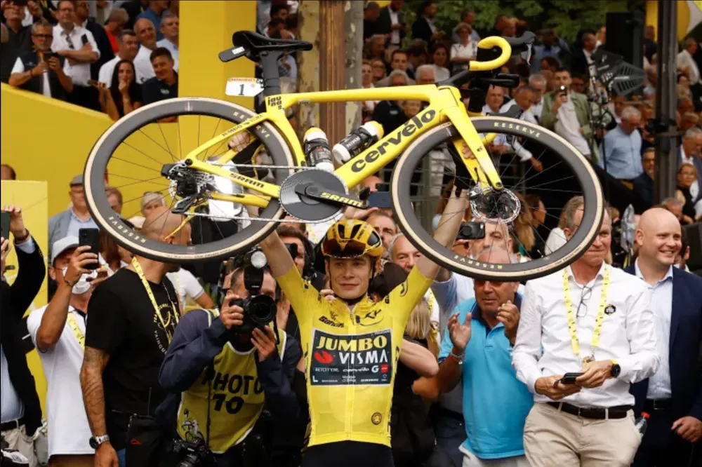 Jonas Vingegaard là đương kim áo vàng Tour de France
