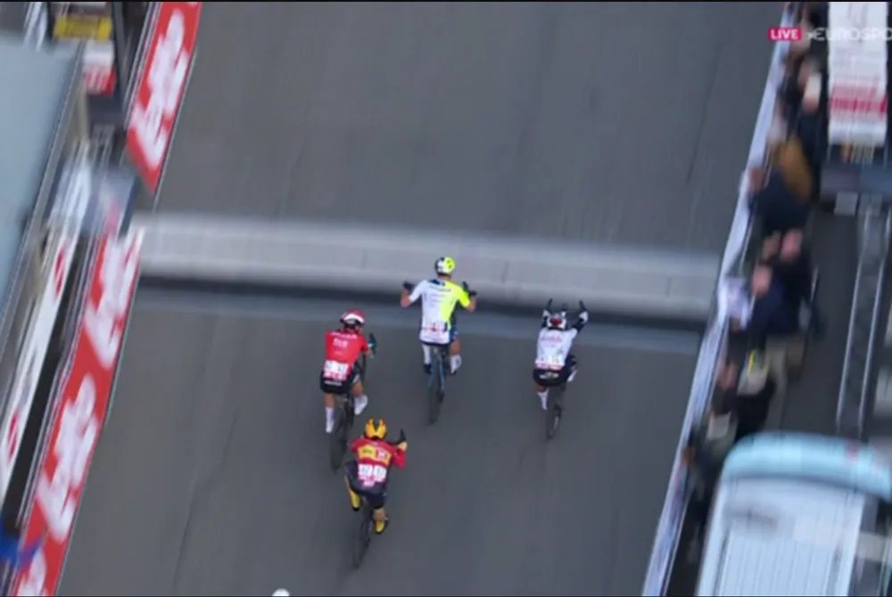 Laurens Rex chiến thắng sít sao