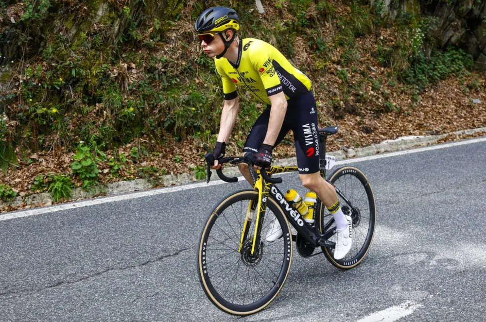 Jonas Vingegaard tập luyện đường đèo tại Mallorca