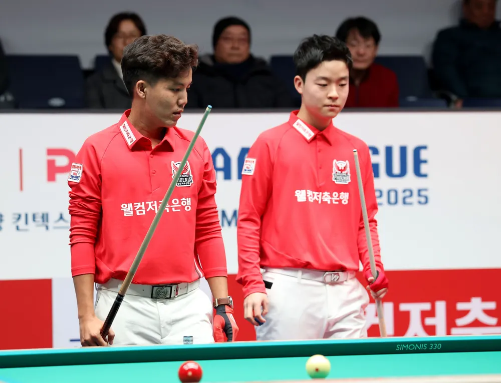 Phương Linh (trái) và "thần đồng" Kim Young Won mới chuyển đến Phoenix