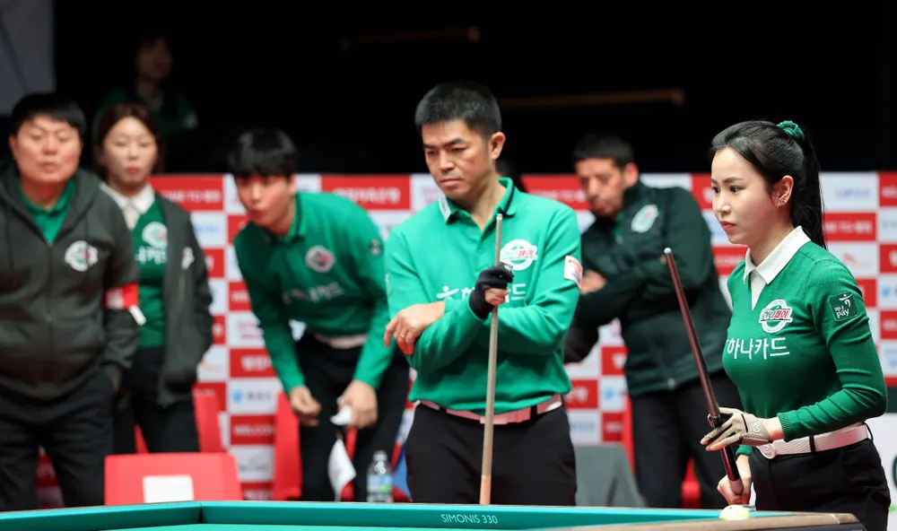 Nguyễn Quốc Nguyện cùng Hana Card có chiến thắng khó nhọc