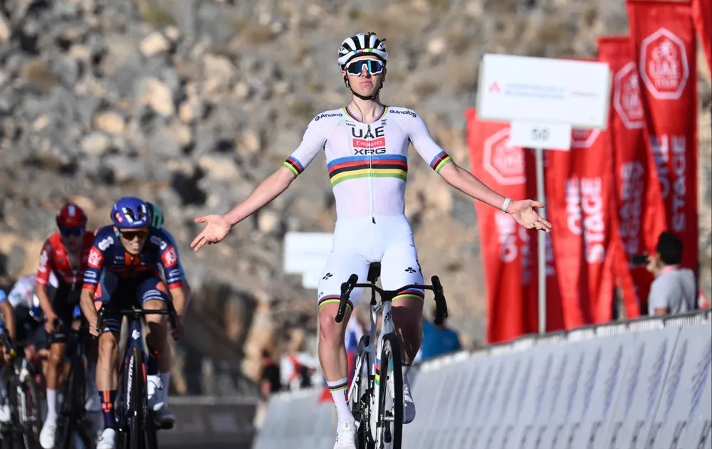 Tadej Pogacar chiến thắng chặng 3 