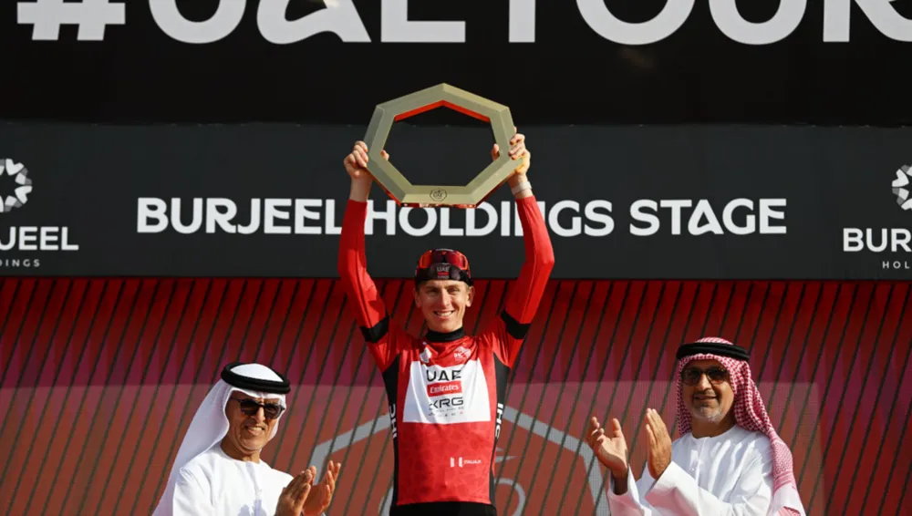 Tadej Pogacar đăng quang 