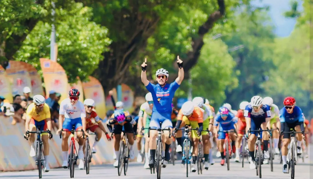 Nick Kergozou lần thứ 5 ăn mừng chiến thắng