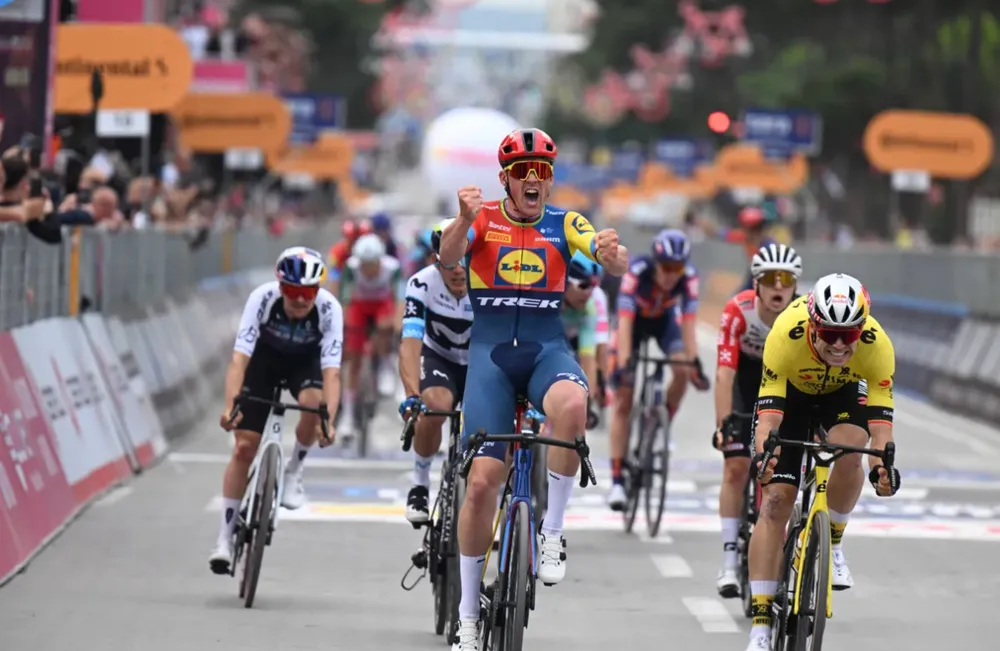 Mads Pedersen lần thứ 2 thắng chặng