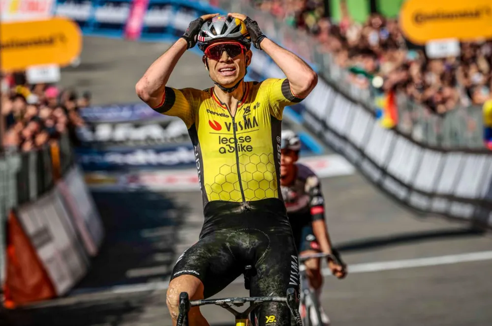 Wout Van Aert chiến thắng chặng 9 đầy ấn tượng