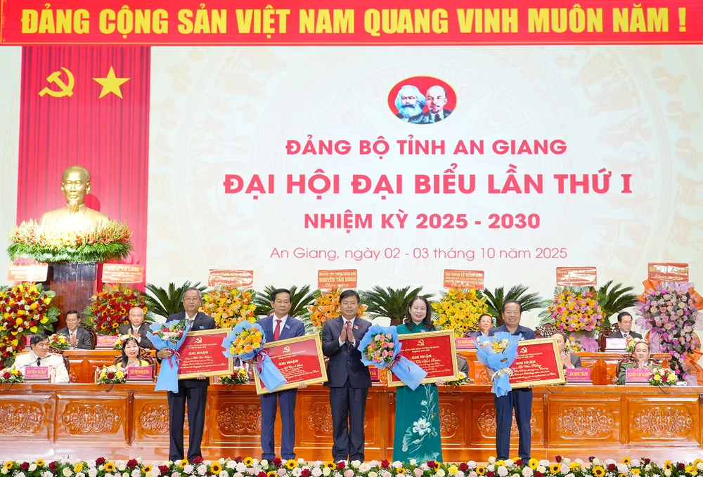 tang hoa.jpg