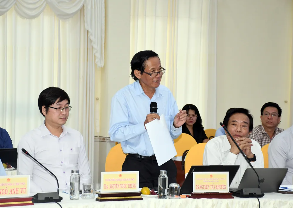 TS Nguyen Tan Khuyen.jpg