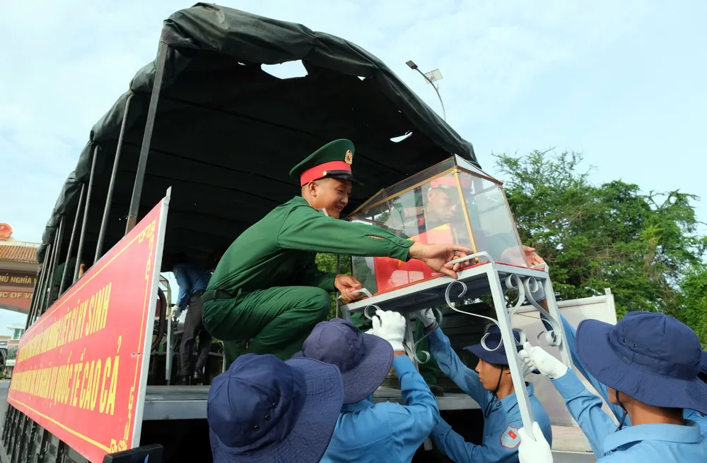 hai cot 5.jpg