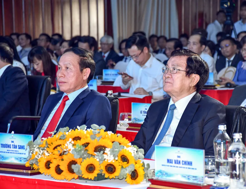 hoi nghi 1.jpg