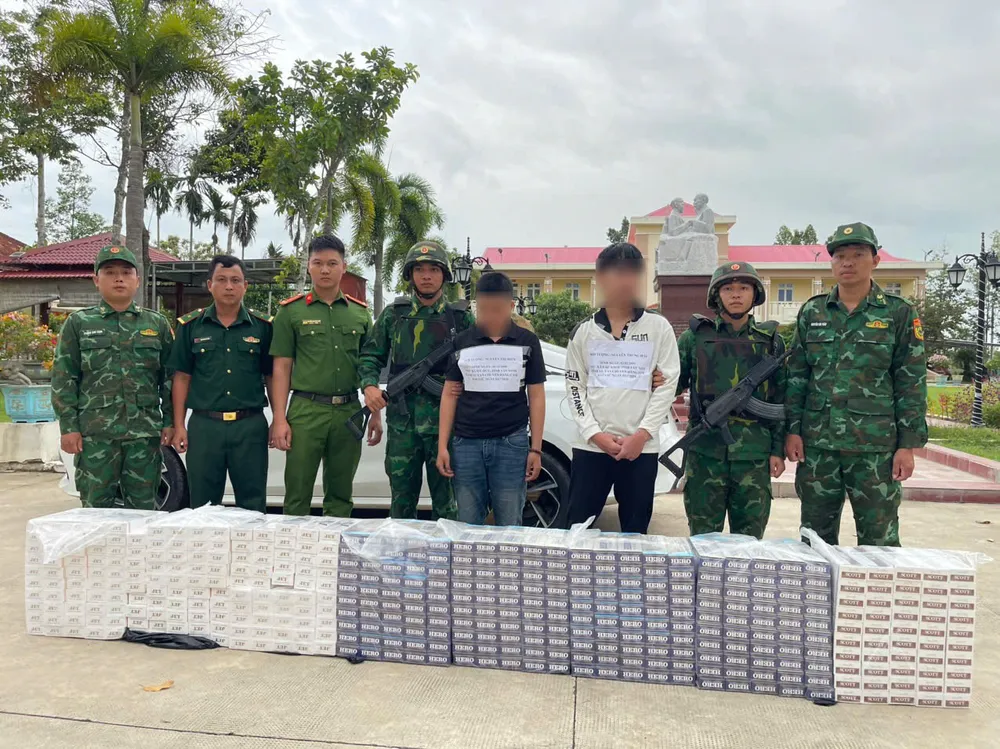 Lực lượng Bộ đội Biên phòng tỉnh Tây Ninh bắt giữ các đối tượng vận chuyển thuốc lá lậu