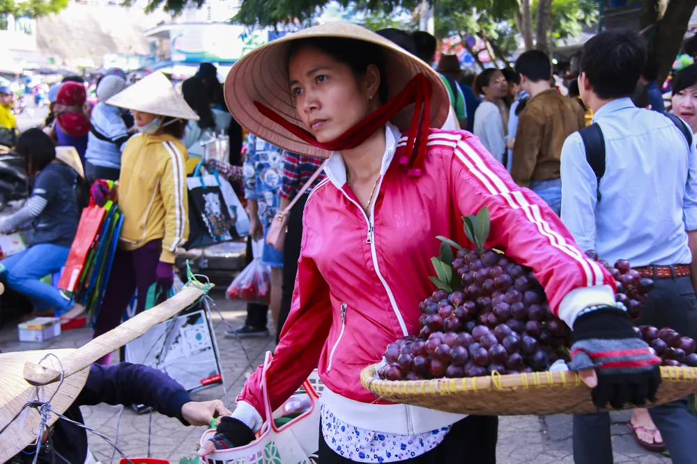 Sắc màu rau quả chợ Đà Lạt ảnh 5