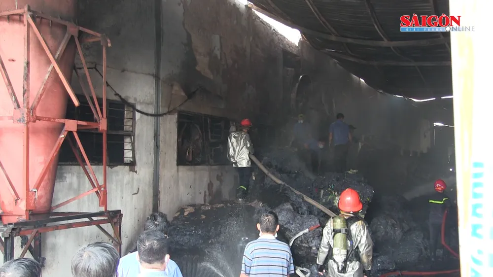 Cháy ở Công ty may mặc trong KCN Tân Thới Hiệp, quận 12