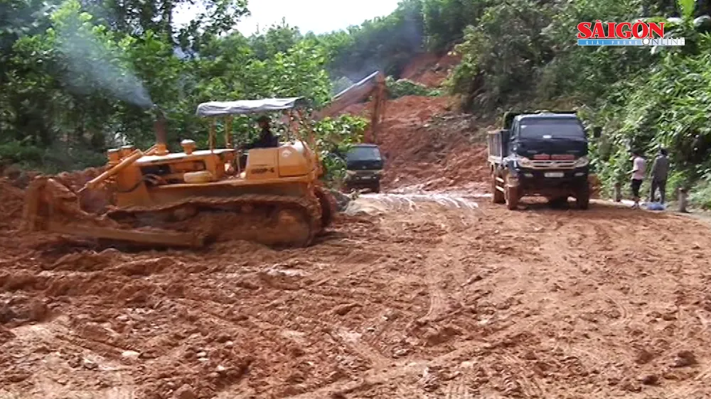 Quảng Ngãi: Quốc lộ 24C thông tuyến trở lại sau lũ