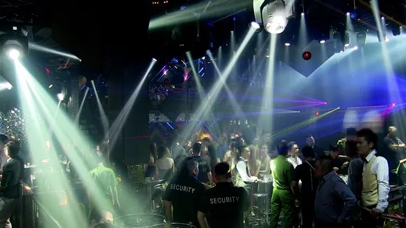 Kiểm tra 2 quán bar tại TPHCM lúc 0 giờ